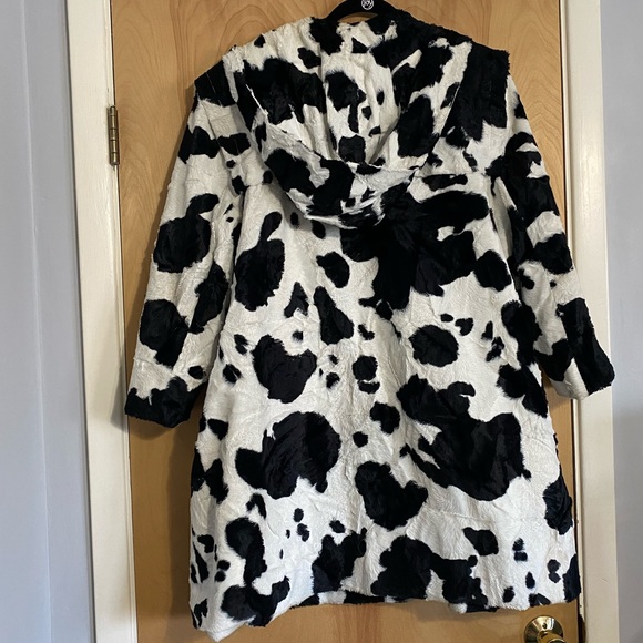 Scaasi Faux fur black and white patterned coat - Picture 2 of 7